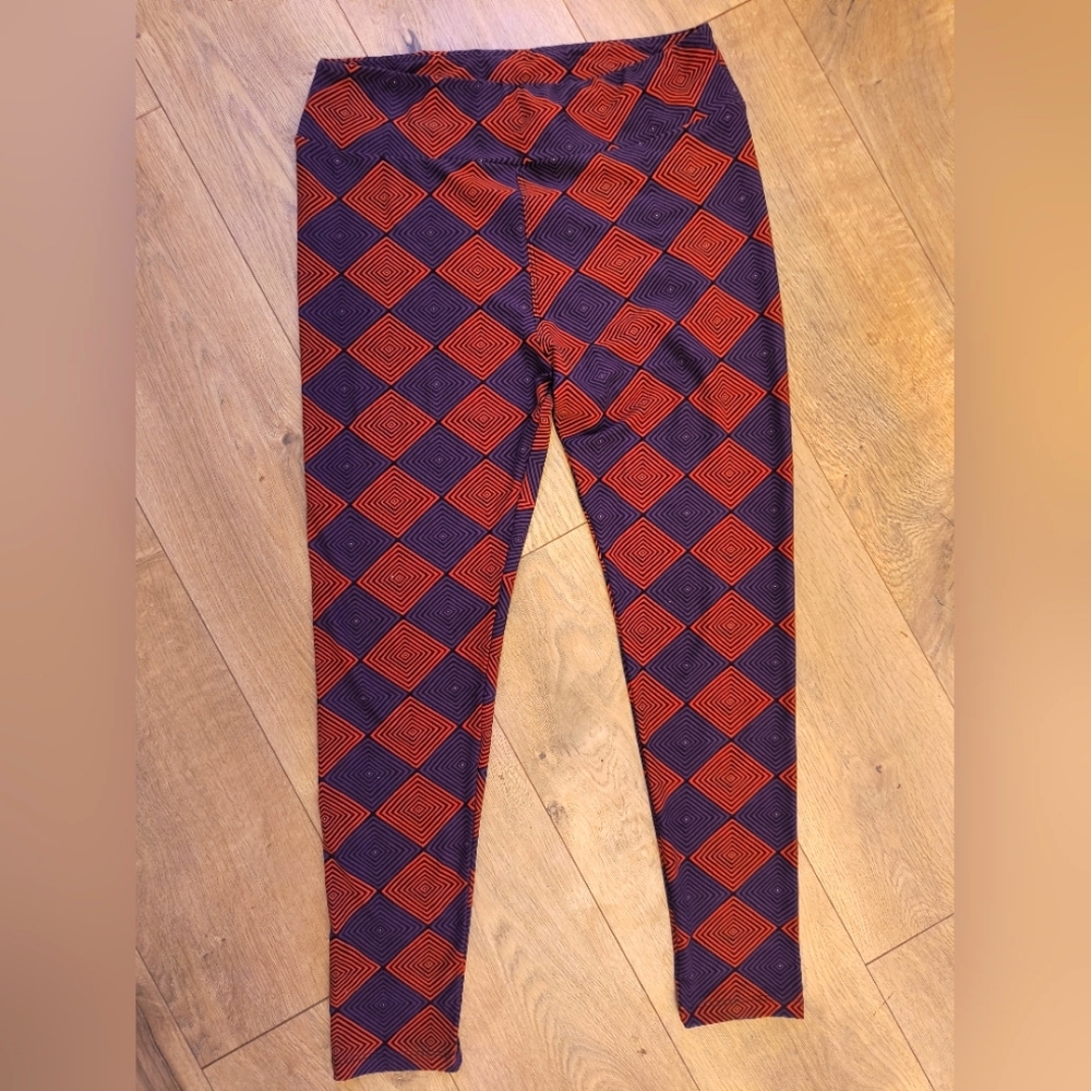 💎LuLaRoe Buttery-soft Diamond Geometric Patterned Leggings (Size Tall & Curvy)